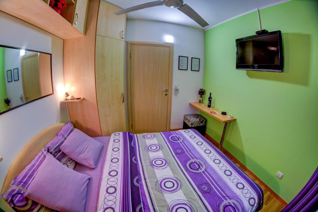 Rooms And Apartments S Belgrád Kültér fotó